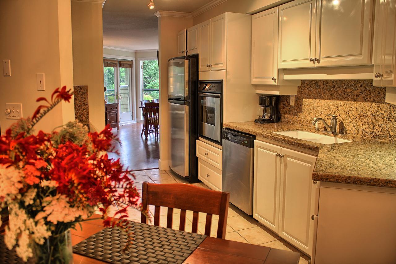 Poets Cove Resort & Spa Bedwell Harbour Extérieur photo